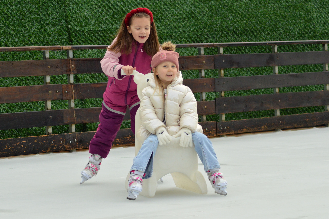 Otvorena klizališna sezona u Reichsmannovu dvorištu