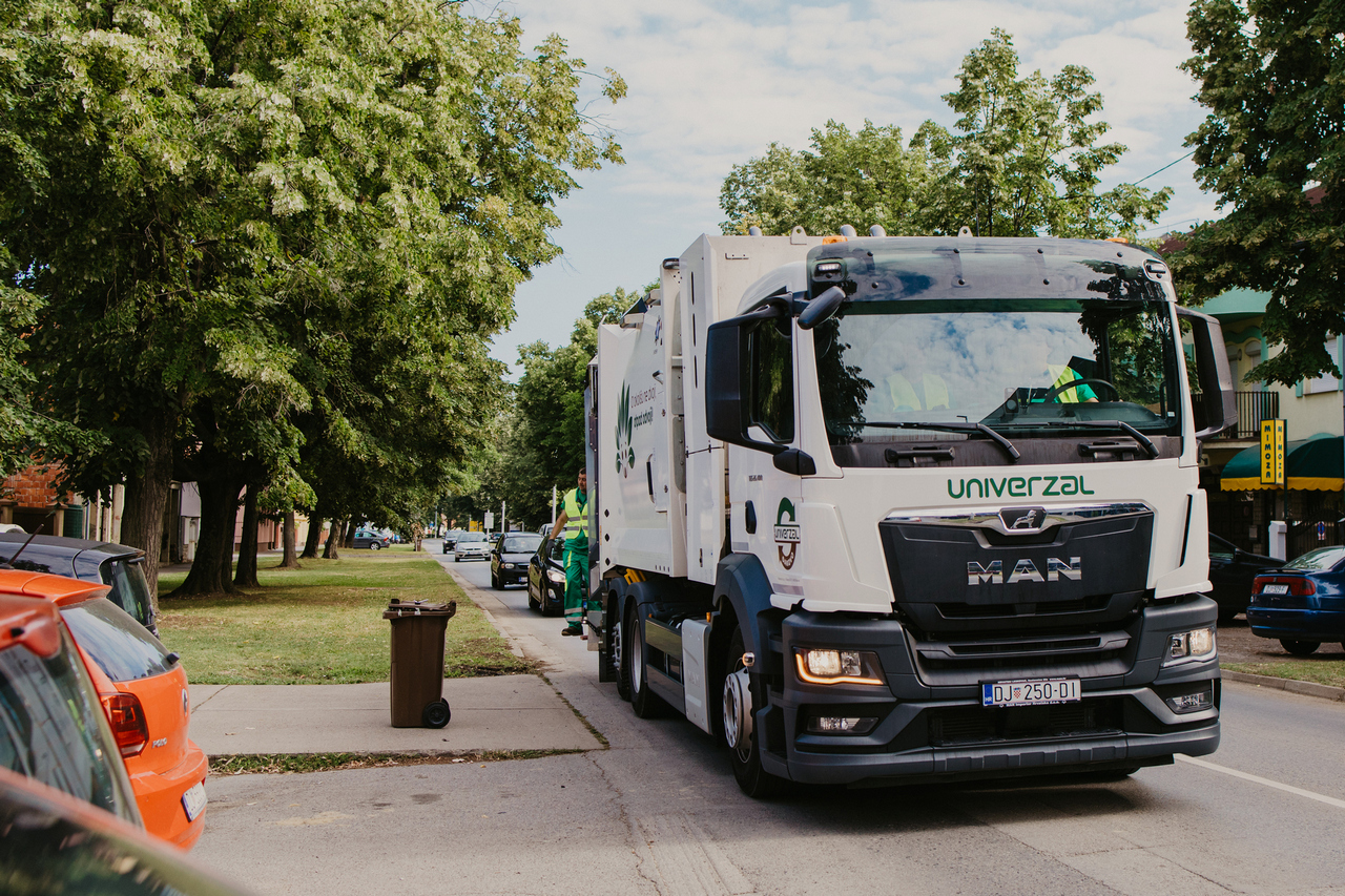 Uskrsne informacije o radnom vremenu i uslugama