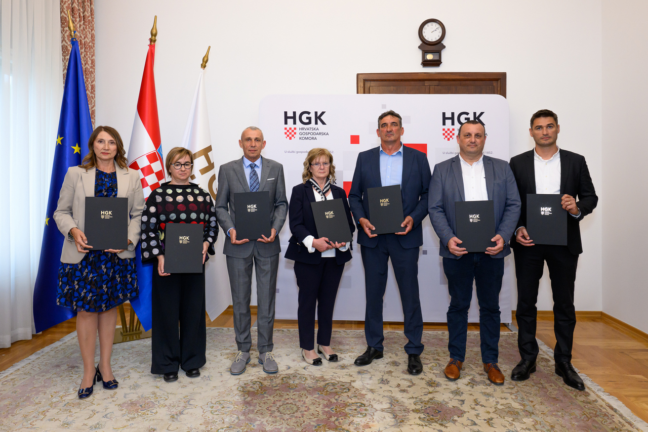 Univerzalu Priznanje HGK za održavanje zelenih površina